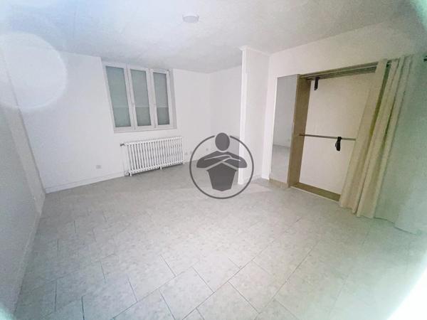 Location Appartement 2 pièces 69 m2 à Saint-Quentin