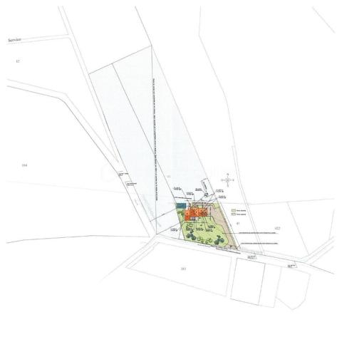 À seulement quelques minutes de Limoux et à proximité immédiate de Pauligne, découvrez ce magnifique terrain offrant un cadre naturel préservé et une belle qualité de vie.

D'une superficie totale de 10 175 m², il se compose de 1 600 m² constructibles et de 8 575 m² de terrain agricole et naturel, garantissant espace, intimité et tranquillité.

Une étude de sol G1 a été réalisée. Un permis de construire a également été obtenu et pourra être mis à disposition des acquéreurs s'ils souhaitent s'appuyer sur ce projet, tout en conservant la possibilité de développer leur propre projet.

Un bien rare, idéal pour concrétiser votre projet de vie dans un environnement calme et verdoyant, à proximité de Limoux.