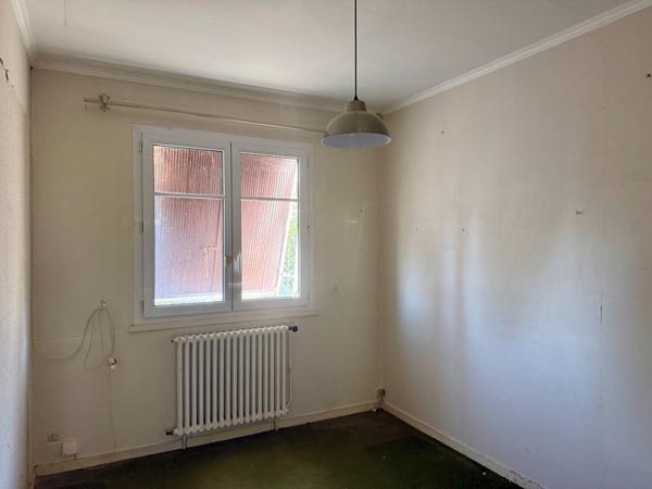 ROCHEFORT : Maison familiale 4 chambres avec jardin, garage et fort potentiel
