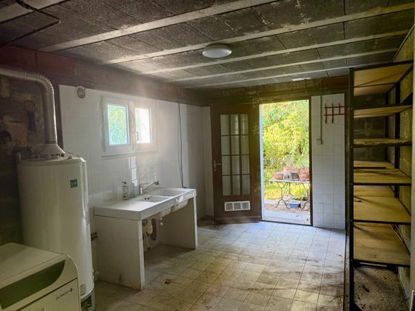 ROCHEFORT : Maison familiale 4 chambres avec jardin, garage et fort potentiel