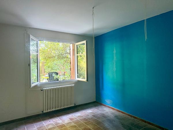 ROCHEFORT : Maison familiale 4 chambres avec jardin, garage et fort potentiel