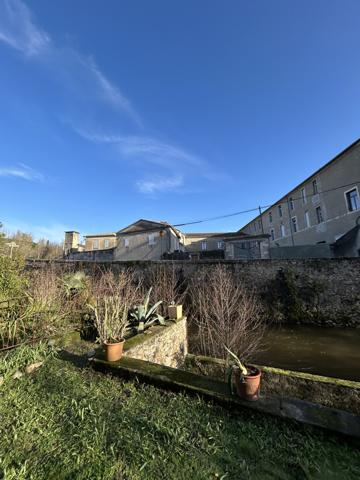 Belle Maison de caractère entièrement rénovée de 108 m²  Montolieu (11170)