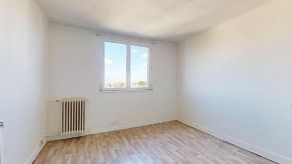 Les Pavillons Sous Bois, au pied du tramway, Appartement 2 pièces 45 m2