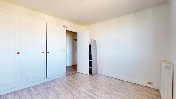Les Pavillons Sous Bois, au pied du tramway, Appartement 2 pièces 45 m2