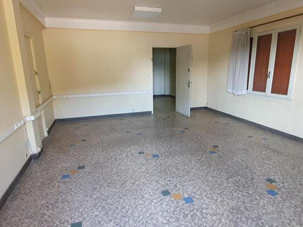 Maison  6 pièce(s) 210 m2 + Garage  avec terrain de 1432 m2