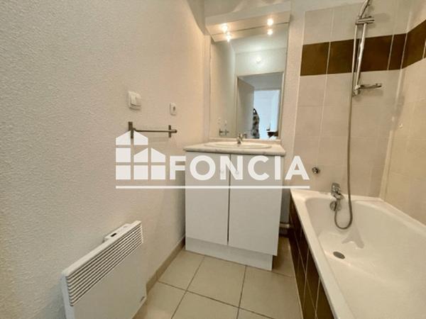 Location Appartement 2 pièces 42.01 m² - 6 IMPASSE DES VIGNES Grenade 31330