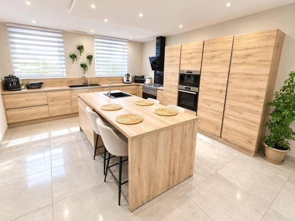VILLA DE PLAIN-PIED 2019 AVEC PISCINE – 150 m² – 4 CHAMBRES – VILLEMOUSTAUSSOU