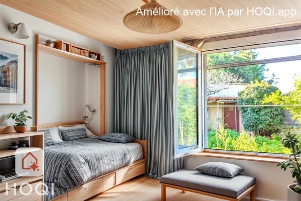 Villa 4 faces sur  terrain d'angle piscinable + 2 garages + forage.