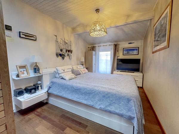 GUJAN-MESTRAS ! Maison 5 pièces de 107 m2, piscine, terrasse, parcelle exposée Ouest !