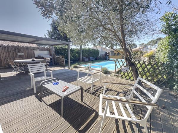 GUJAN-MESTRAS ! Maison 5 pièces de 107 m2, piscine, terrasse, parcelle exposée Ouest !