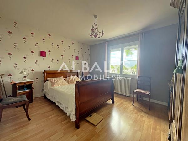 Maison 4 pièce(s) 3 chambre(s) 121 m²