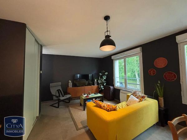 Appartement à louer 2 pièces 55.66m² Maubeuge (59600)