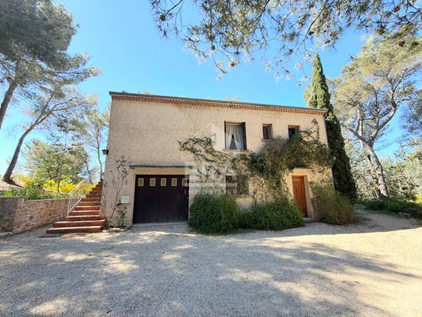 A VENDRE 84120 LA BASTIDONNE MAISON TYPE 4 PIECES D'ENVIRON 109M² AVEC DOUBLE GARAGE ET JARDIN