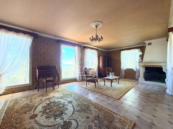 A VENDRE 84120 LA BASTIDONNE MAISON TYPE 4 PIECES D'ENVIRON 109M² AVEC DOUBLE GARAGE ET JARDIN