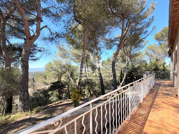 A VENDRE 84120 LA BASTIDONNE MAISON TYPE 4 PIECES D'ENVIRON 109M² AVEC DOUBLE GARAGE ET JARDIN