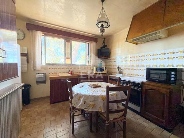 A VENDRE 84120 LA BASTIDONNE MAISON TYPE 4 PIECES D'ENVIRON 109M² AVEC DOUBLE GARAGE ET JARDIN