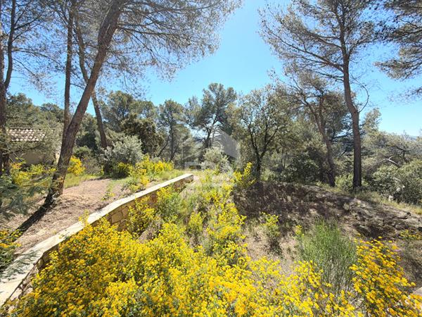 A VENDRE 84120 LA BASTIDONNE MAISON TYPE 4 PIECES D'ENVIRON 109M² AVEC DOUBLE GARAGE ET JARDIN
