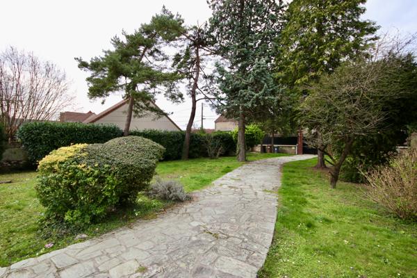 Bessancourt (95550) A vendre à Bessancourt terrain 324 m2