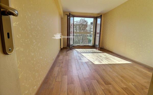 Appartement à vendre    2 pièces • 45,40 m2 Paris 19