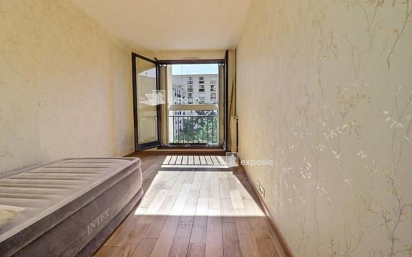 Appartement à vendre    2 pièces • 45,40 m2 Paris 19