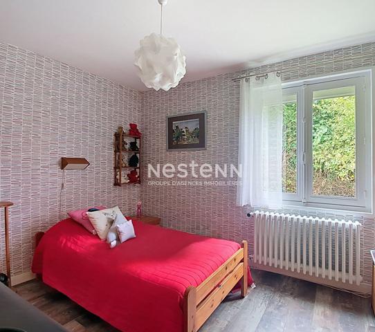 Maison d'architecte 8 pièces, 206 m², située Vernouillet, 600 mètres de la gare SNCF de Dreux