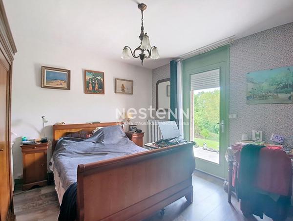 Maison d'architecte 8 pièces, 206 m², située Vernouillet, 600 mètres de la gare SNCF de Dreux