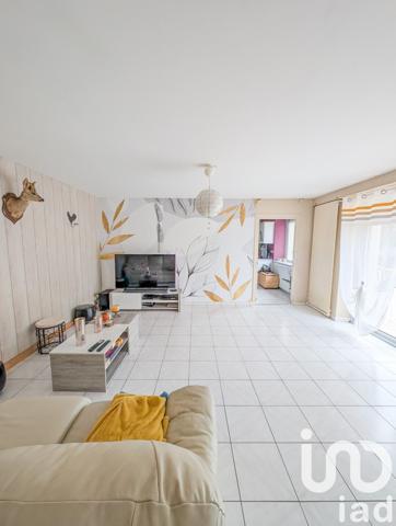 Maison 8 pièces de 193 m² à Argentonnay (79150)