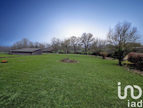 Maison 8 pièces de 193 m² à Argentonnay (79150)