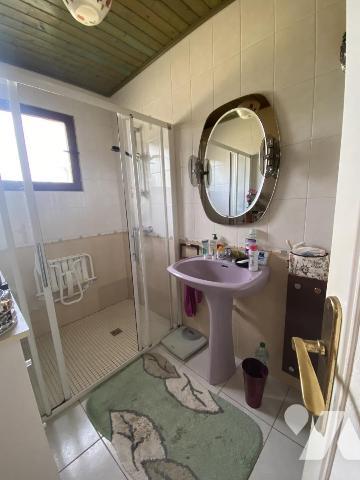 SAINT JULIEN DES LANDES Maison avec beau terrain