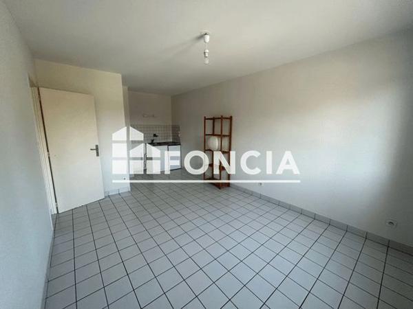 Location Appartement 2 pièces 32.18 m² - 20/22 AV DU RECTEUR PINEAU Poitiers 86000