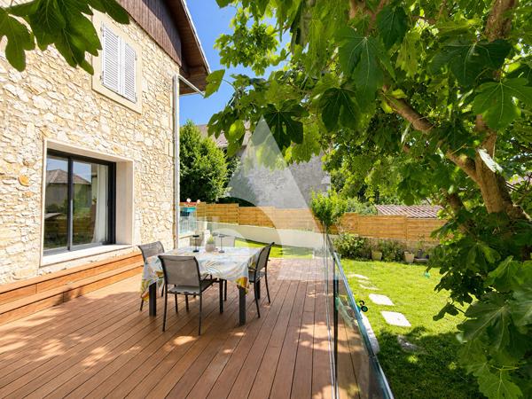 Maison 7 pièces 196.2 m2