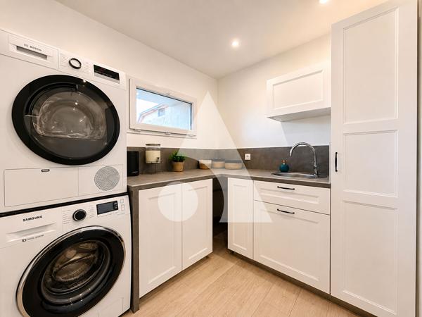 Maison 7 pièces 196.2 m2
