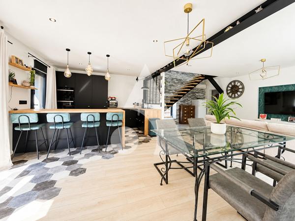 Maison 7 pièces 196.2 m2
