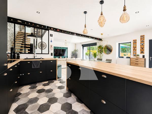 Maison 7 pièces 196.2 m2