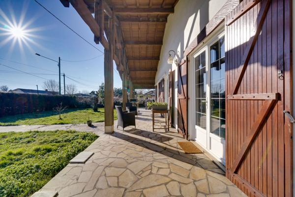 Audenge (33980) Maison 6 pièces 132m2 habitables avec terrasses sur parcelle d'environ 1057m2
