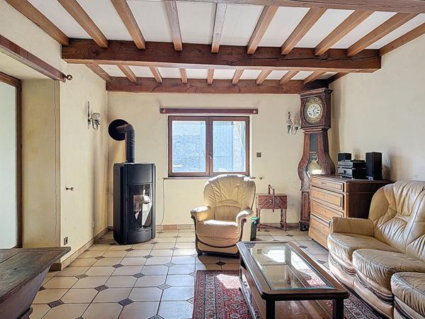 Maison familiale de 110 m2, 3 chambres, centre ville avec dépendances, garage terrain de 1335 m2 constructible