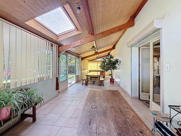 Maison familiale de 110 m2, 3 chambres, centre ville avec dépendances, garage terrain de 1335 m2 constructible