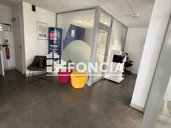 À vendre Local commercial 63 m² - ÉChirolles 38130