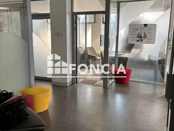 À vendre Local commercial 63 m² - ÉChirolles 38130