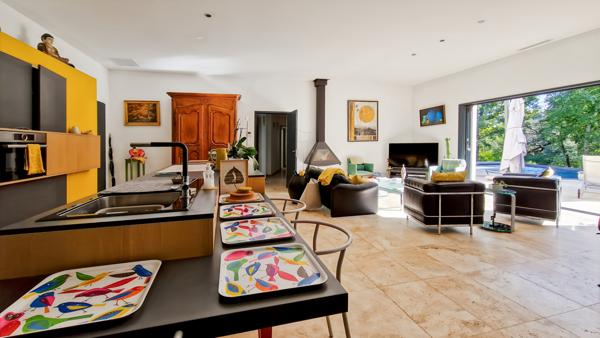 Uzès (30700) Sublime propriété comprenant 2 villas