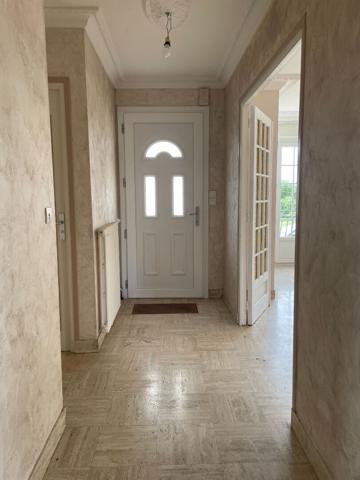 Maison à Louer T4 VANNEs PLOEREN - terrain 1500 m² environ - garage - cave- jardin