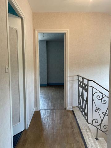 Maison à Louer T4 VANNEs PLOEREN - terrain 1500 m² environ - garage - cave- jardin