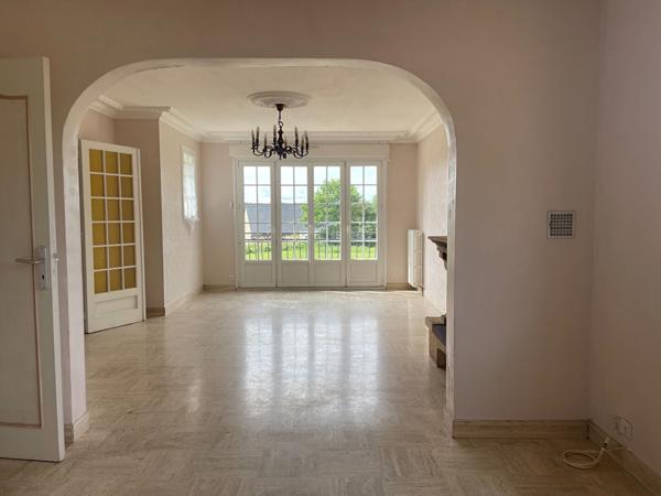 Maison à Louer T4 VANNEs PLOEREN - terrain 1500 m² environ - garage - cave- jardin