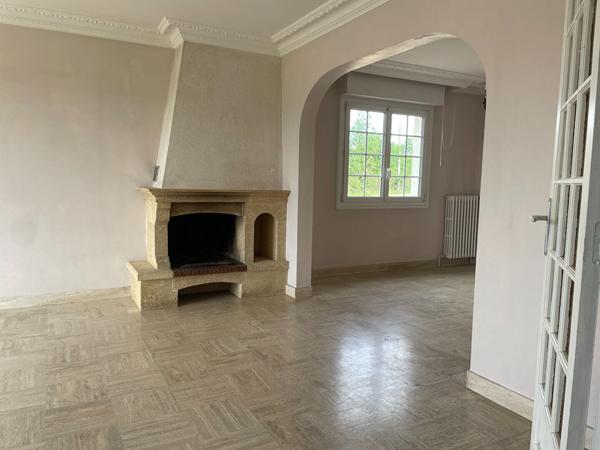 Maison à Louer T4 VANNEs PLOEREN - terrain 1500 m² environ - garage - cave- jardin