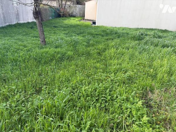 SAINT SYMPHORIEN, parcelle de terrain à bâtir de 202 m²