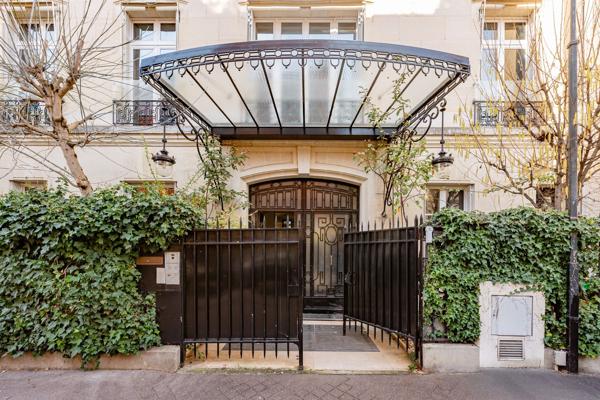 Vente Maison de luxe Neuilly-sur-Seine 11 Pièces 1138 m²