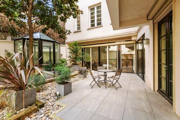 Vente Maison de luxe Neuilly-sur-Seine 11 Pièces 1138 m²