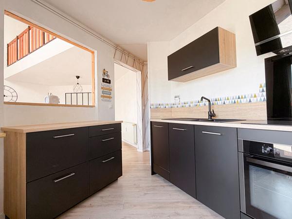 ANGERS - APPARTEMENT T3 DE 82 M² EN DUPLEX AVEC GRANDE TERRASSE ET STATIONNEMENT