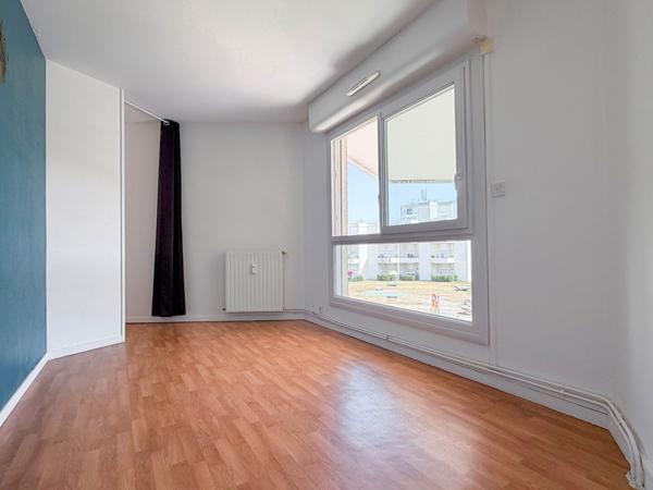 ANGERS - APPARTEMENT T3 DE 82 M² EN DUPLEX AVEC GRANDE TERRASSE ET STATIONNEMENT