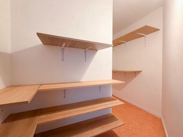 ANGERS - APPARTEMENT T3 DE 82 M² EN DUPLEX AVEC GRANDE TERRASSE ET STATIONNEMENT